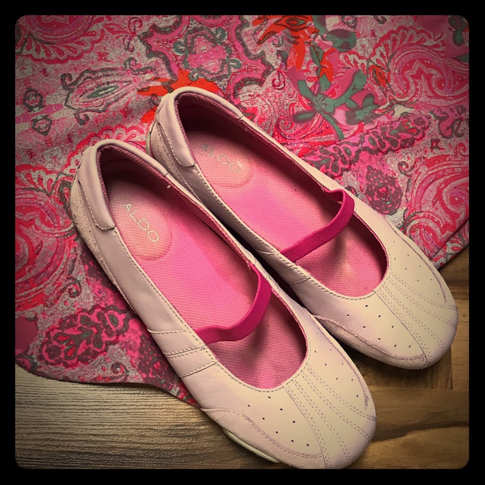 Perfectly pink Aldo slide-on shoes.